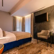 Hotel Bucura Căciulata - Pat matrimonial în cameră triplă Hotel & Spa BUCURA